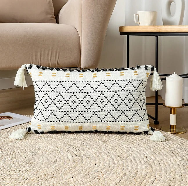 Housse de Coussin Boho à Franges – Avec Pompons